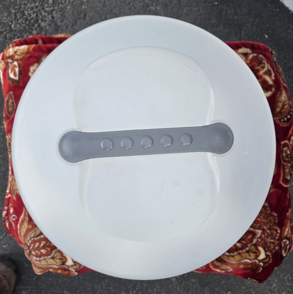 Sterlite 12" Dia 5" High Lockable Cake Saver with Carrier Handle Dishwasher Safe - Picture 3 of 9